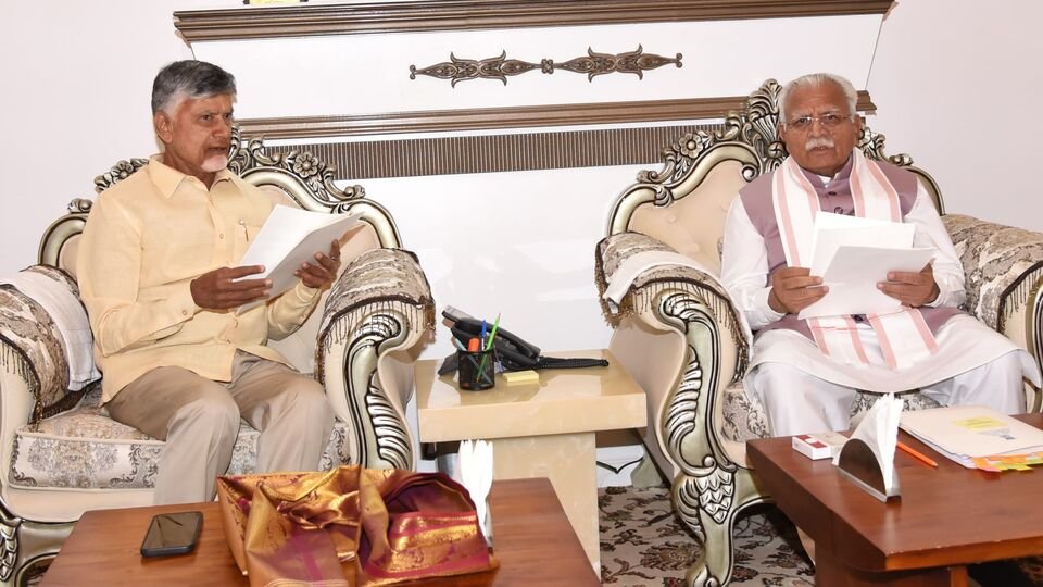 విశాఖపట్నం, విజయవాడ మెట్రో ప్రాజెక్టులకు 100శాతం సాయం అందించాలని కేంద్రానికి సీఎం వినతి-cm requests center to provide 100 percent assistance for visakhapatnam and vijayawada metro projects ,ఆంధ్ర ప్రదేశ్ న్యూస్