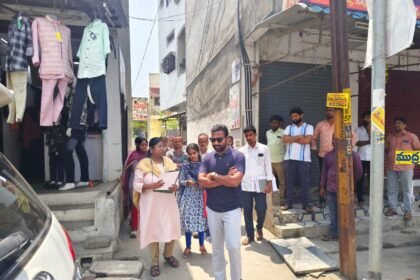 సకాలంలో పన్నులు చెల్లించి పట్టణ అభివృద్ధికి సహకరించండి