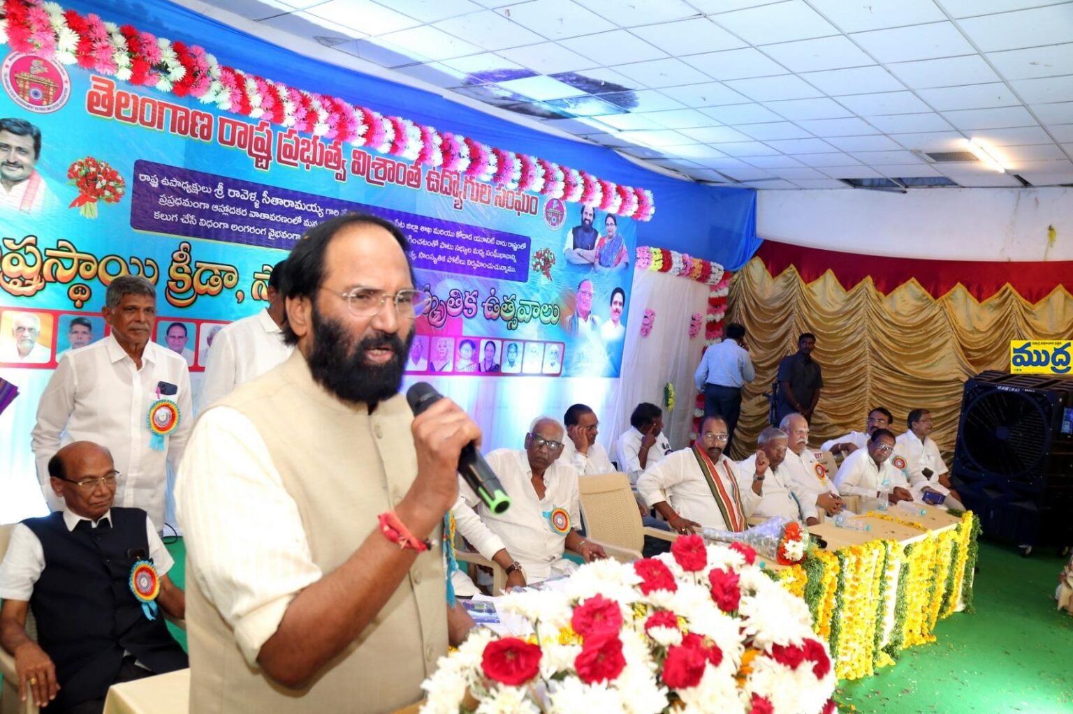 సమాజానికి మంచి బాటను విశ్రాంత ఉద్యోగులు చూపాలి