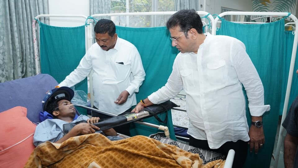 హైదరాబాద్: క్యాన్సర్ బాధితుడి బాధితుడి మాటలకు మంత్రి బాబు బాబు! అండగా ఉంటానని