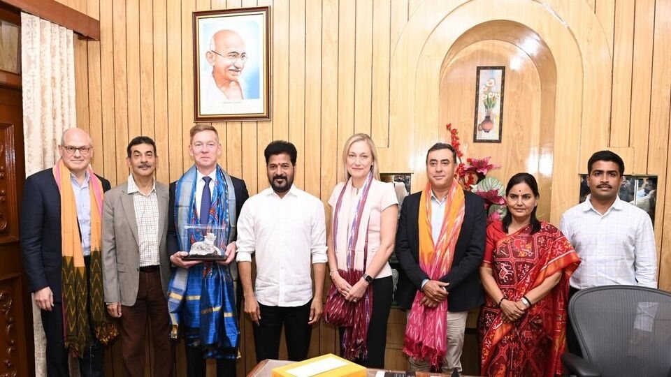 హైదరాబాద్ లో మెక్ డొనాల్డ్స్ డొనాల్డ్స్ గ్లోబల్ ఆఫీస్ ఆఫీస్, 2 వేల మందికి ఉపాధి- తెలంగాణ ప్రభుత్వంతో ప్రభుత్వంతో ఒప్పందం- హైదరాబాద్ మెక్డొనాల్డ్ గ్లోబల్ ఆఫీస్ ఇన్ హైదరాబాద్ 2000 ఉద్యోగాల ఒప్పందం, TG ప్రభుత్వంతో, తెలంగాణ తెలంగాణ న్యూస్ తెలంగాణ