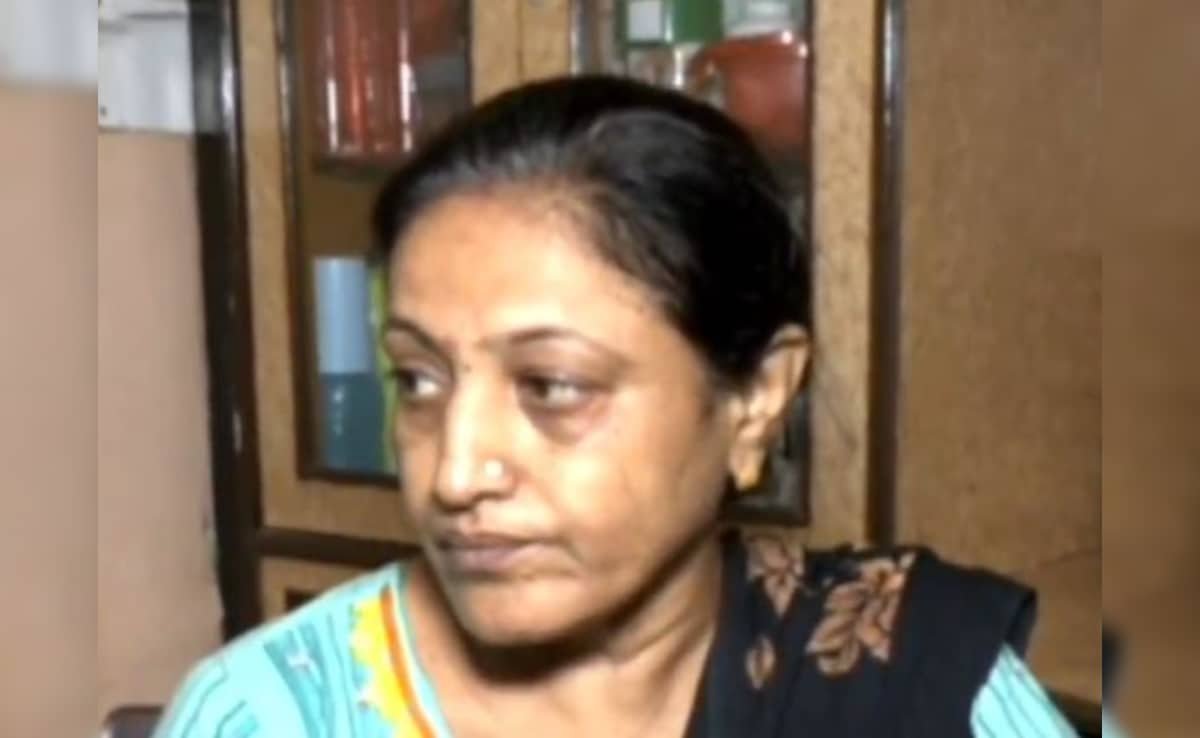 35 సంవత్సరాలు భారతదేశంలో నివసిస్తున్న పాక్ మహిళ తిరిగి వెళ్ళమని చెప్పారు