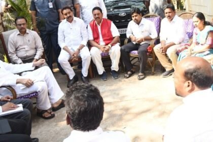 Dy cm పవాన్: పంచాయితీల్లో పంచాయితీల్లో పరిష్కరిస్తాం పరిష్కరిస్తాం, వాలంటీర్లను వైసీపీ మోసం చేసిందన్న పవన్ కళ్యాణ్‌ కళ్యాణ్‌