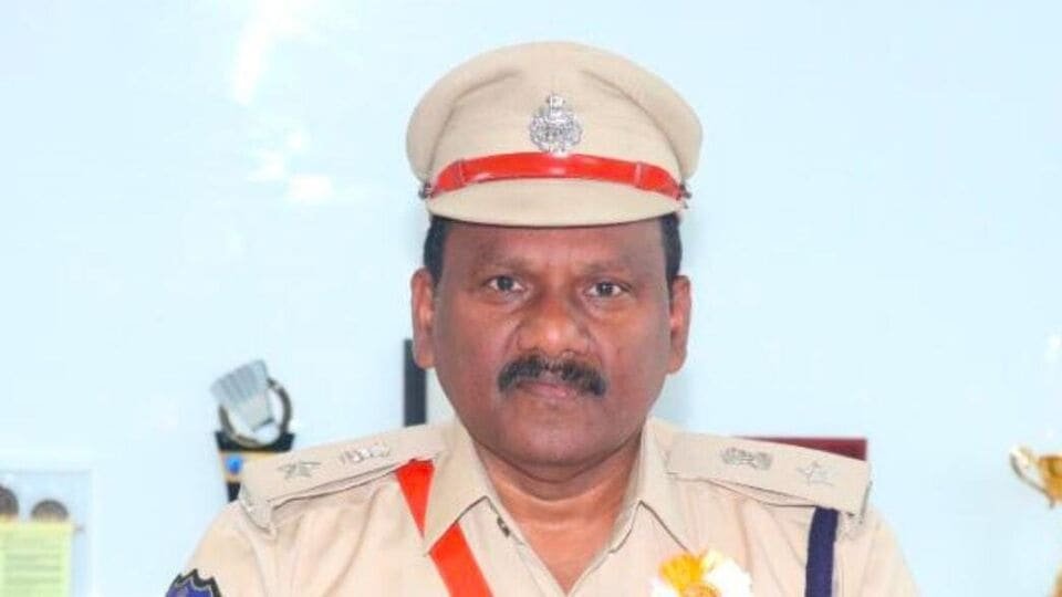 IPL బెట్టింగ్స్: ఐపీఎల్ క్రికెట్ క్రికెట్ బెట్టింగ్ పై మెదక్ పోలీసులు బృందాలతో బృందాలతో నిఘా నిఘా: మెదక్ మెదక్ మెదక్