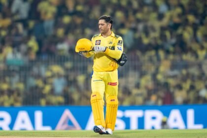 Ms ధోని చారిత్రాత్మక రికార్డును సాధిస్తాడు, ప్రపంచంలో మొదటి ఆటగాడు అవుతాడు ...