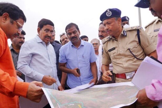 అమరావతిలో ప్రధాని పర్యటనకు వేగంగా వేగంగా ఏర్పాట్లు .. 5 లక్షల మందిలో అమరావతిలో అమరావతిలో బహిరంగ సభకు ఏర్పాట్లు