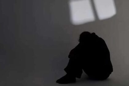 అస్సాం మహిళ స్థానాన్ని పంపడం ద్వారా దాడి నుండి తప్పించుకుంటుంది, కదిలే బస్సు నుండి విసిరివేయబడింది