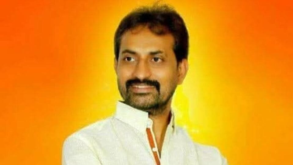ఒళ్లంతా తూట్లు .. ఒక్కో కత్తి కత్తి పోటుకు .2 .2 లక్షలు .. వీరయ్య చౌదరి హత్య కేసులో 8 సంచలన సంచలన!