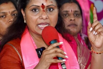 కాంగ్రెస్ నాయకుల్లారా .. ఖబడ్దార్ ..! ఎమ్మెల్సీ కల్వకుంట్ల కవిత స్ట్రాంగ్ స్ట్రాంగ్