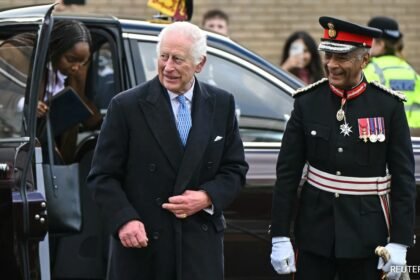 కింగ్ చార్లెస్ క్యాన్సర్ చికిత్సలో "మైనర్ బంప్" తర్వాత తిరిగి పనికి