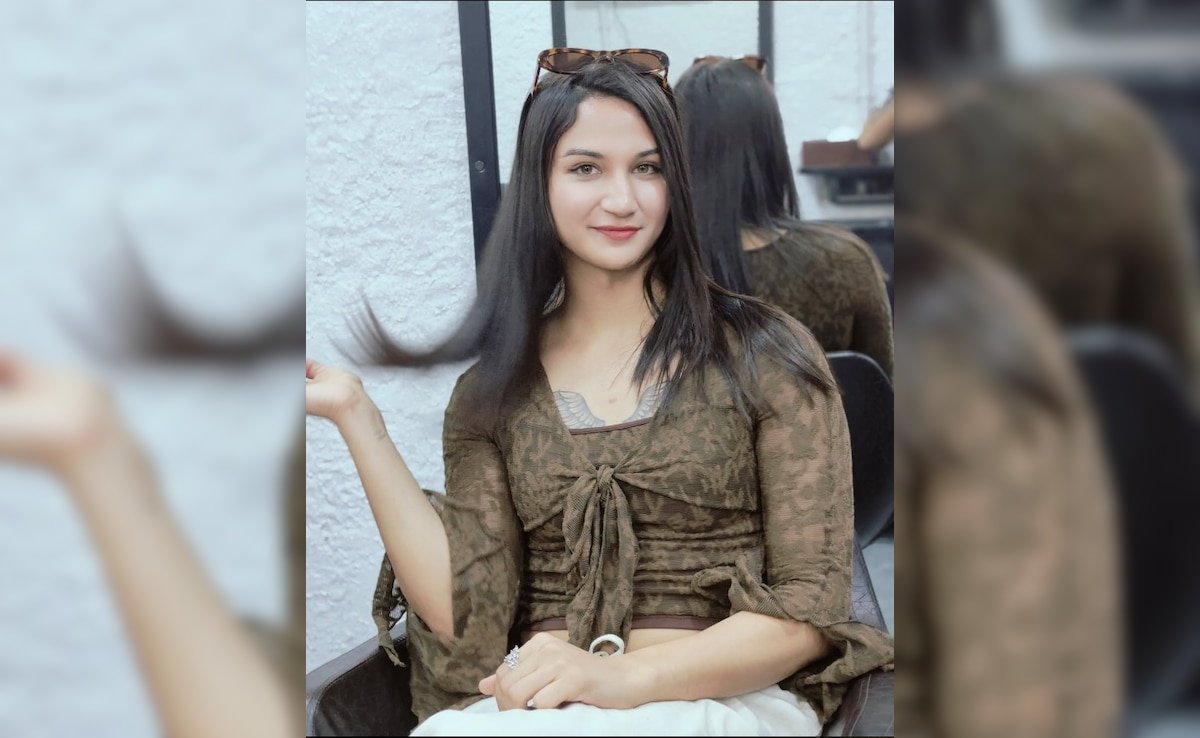 "క్రికెటర్లు నాకు నగ్న ఫోటోలను పంపారు": లింగ తిరిగి ధృవీకరించే శస్త్రచికిత్స చేయించుకున్న సంజయ్ బంగర్ బిడ్డ అనయ బంగర్