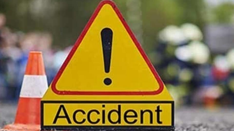 గుడికి గుడికి రోడ్డు ప్రమాదం-బీటెక్ విద్యార్థి మృతి మృతి మృతి మరో మరో విద్యార్థినికి తీవ్ర గాయాలు గాయాలు గాయాలు గాయాలు గాయాలు గాయాలు గాయాలు గాయాలు గాయాలు గాయాలు గాయాలు- టెంపుల్ విద్యార్థికి వెళ్ళేటప్పుడు వరంగల్ రోడ్ యాక్సిడెంట్ మరొకరు మరణిస్తాడు, మరొకరు గాయపడ్డారు, తెలంగాణ న్యూస్