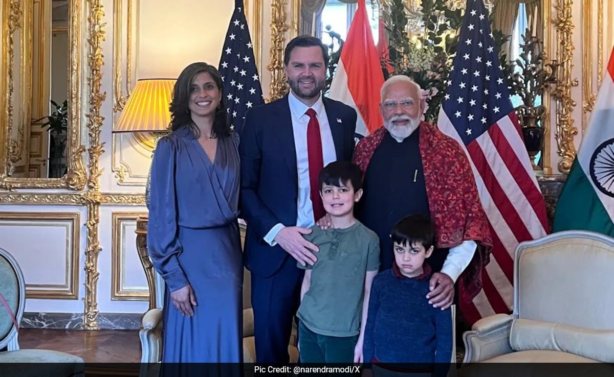 జెడి వాన్స్, భార్య ఉషా యాక్షార్హామ్ టెంపుల్ సందర్శించడానికి, పిఎమ్ మోడీ