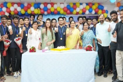 జేఈఈ మెయిన్ ఫలితాల్లో చరిత్ర చరిత్ర నారాయణ నారాయణ, ఓపెన్ కేటగిరీలలో ఆలిండియా ఫస్ట్ ర్యాంక్ ర్యాంక్