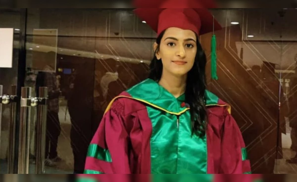 డాక్టర్, 25, పరీక్ష కోసం Delhi ిల్లీకి వెళతారు, హర్యానాలో కాలిన గాయాలు, మరణిస్తాడు