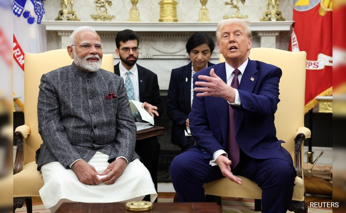 డొనాల్డ్ ట్రంప్ హైకింగ్ టారిఫ్ తర్వాత భారతదేశ వాణిజ్య ఒప్పందంపై చురుకుగా చర్చలు జరుపుతున్నారు: నివేదిక