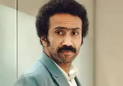 డ్రగ్స్ రైడ్ చేస్తుంటే చేస్తుంటే మూడో అంతస్థు నుంచి దూకి పారిపోయిన అగ్ర నటుడు!