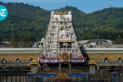తిరుమాలా దర్శన్ టిక్కెట్లు: స్థానికులకు తిరుమల శ్రీవారి దర్శన దర్శన టోకెన్ల జారీ - ఎక్కడెక్కడంటే ..?