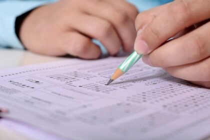 తెలంగాణలో నేటి నుంచి ఈఏపీ సెట్‌ 2025 .. నిమిషం ఆలస్యమైనా పరీక్షా కేంద్రాల్లోకి కేంద్రాల్లోకి అనుమతించరు ..