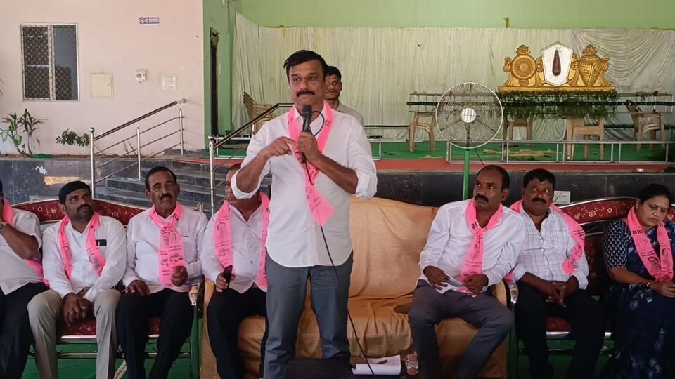 దుబ్బాక ఎమ్మెల్యే కొత్త కొత్త ప్రభాకర్ రెడ్డి .. ఒకప్పటి పాత నాయకుడు నాయకుడు కాదు .. తెలంగాణ రాజకీయాల్లో రాజకీయాల్లో హీట్ పుట్టిస్తున్నారు!