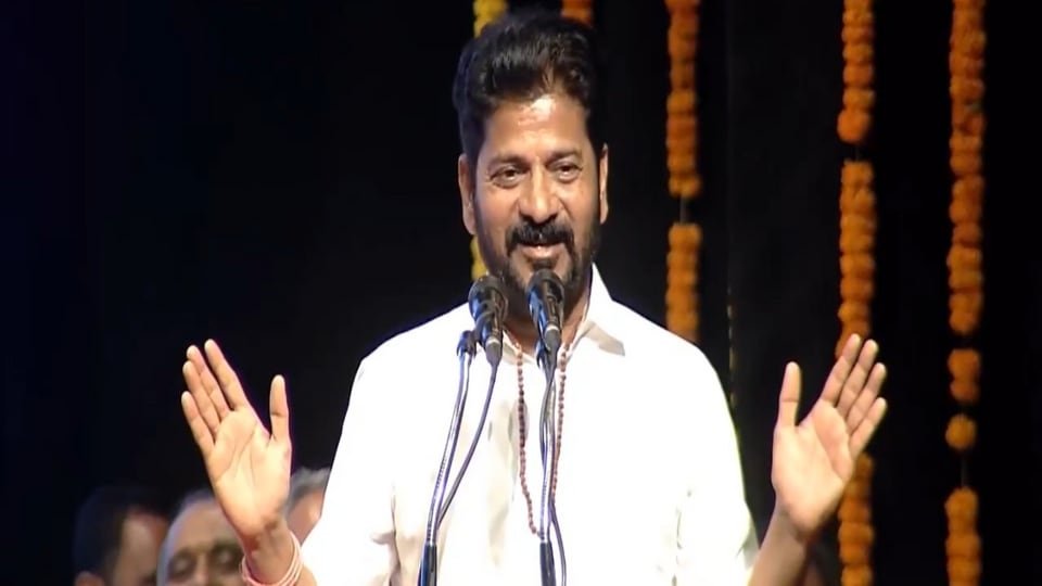 నా పేరు తీయడానికి తీయడానికి కూడా కేసీఆర్ కు భయం భయం, తెలంగాణ తెలంగాణ కాంగ్రెస్ విలన్- సీఎం రేవంత్ రేవంత్ రేవంత్
