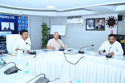 నీటి బిందువు జల సింధువును ప్రతిష్టాత్మకంగా తీసుకోవాలి