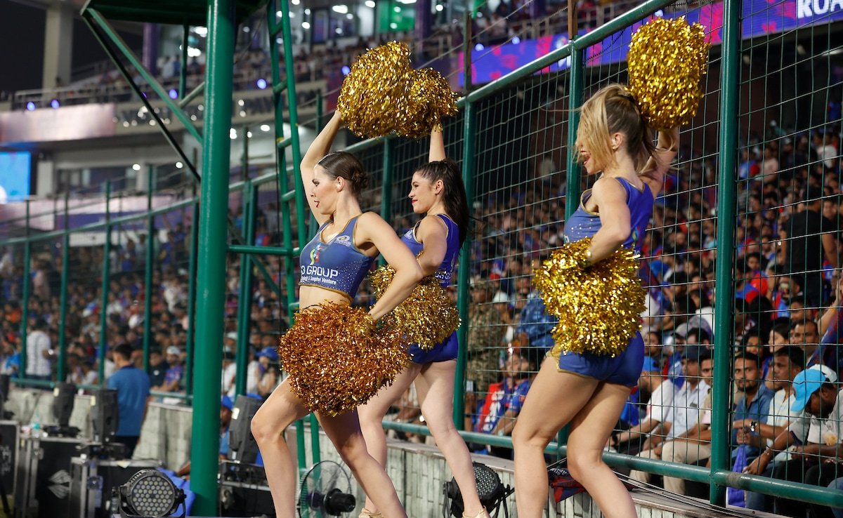 పహల్గామ్ దాడి: MI vs SRH మ్యాచ్‌లో బ్లాక్ ఆర్మ్‌బ్యాండ్‌లు, చీర్లీడర్లు లేదా బాణసంచా ధరించే ఆటగాళ్ళు, చీర్లీడర్లు లేదా బాణసంచా