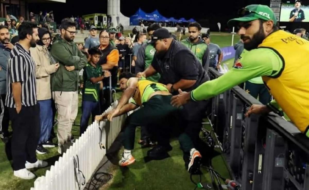 పాకిస్తాన్ క్రికెట్ బోర్డు పాక్ vs nz 3 వ వన్డే సమయంలో ఖుష్డిల్ షా ప్రేక్షకుడిపై దాడి చేసిన తరువాత నిశ్శబ్దాన్ని విచ్ఛిన్నం చేస్తుంది