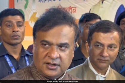 పాక్‌తో పాటు బంగ్లాదేశ్‌పై చర్యను పరిగణించండి: హిమాంటా శర్మ నుండి కేంద్రీకృతమై ఉంది