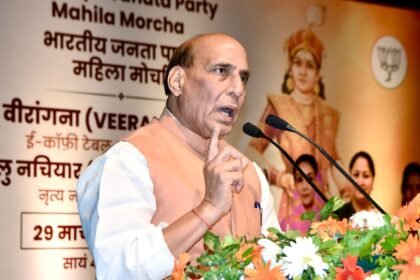 భారతదేశ రక్షణ ఎగుమతులు 2024-25లో రికార్డు స్థాయిలో రూ .23,622 కోట్లు: రాజ్‌నాథ్ సింగ్