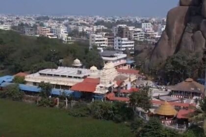 మదురై మీనాక్షి దేవాలయం దేవాలయం ..