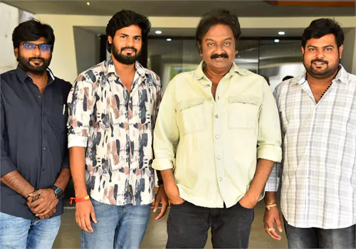 మధురం ట్రైలర్ విడుదల విడుదల చేసిన డైరెక్టర్ డైరెక్టర్ వీవీ వినాయక్