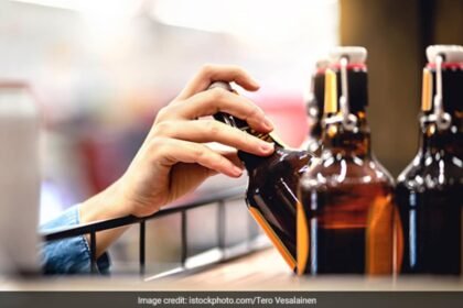 మధ్యప్రదేశ్ యొక్క మత నగరాల్లో మద్యం నిషేధం అమలులోకి వస్తుంది