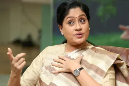 మీకసలు బుద్దుందా .. విజయశాంతి విజయశాంతి ఫైర్ ..!