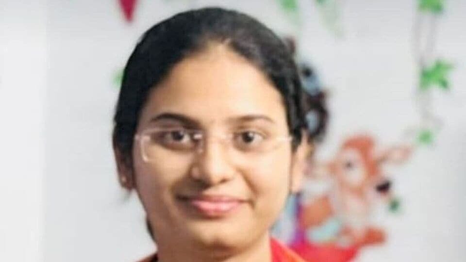 మెడికల్ రిప్రజెంటేటివ్ రిప్రజెంటేటివ్ బిడ్డకు 11 వ వ వ..సొంత..సొంత ఫోన్‌ కూడా లేకుండా సివిల్స్‌లో సత్తా చాటిన ఓరుగల్లు ఓరుగల్లు ఓరుగల్లు