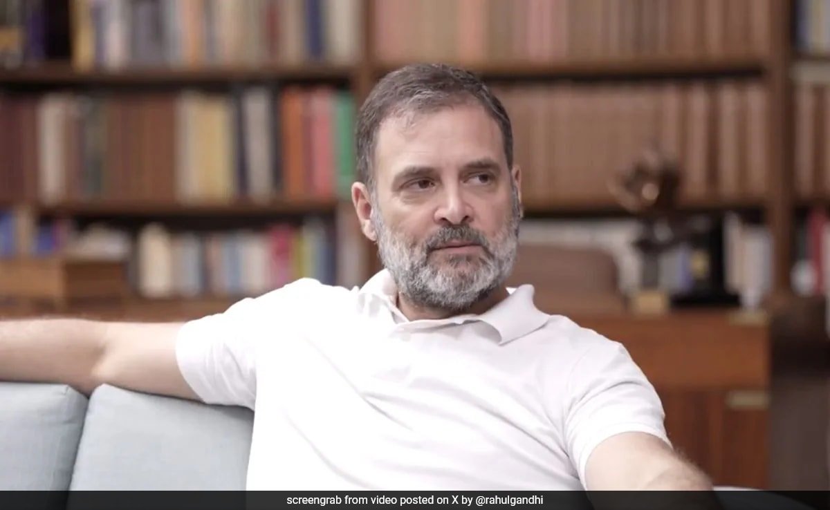 రాహుల్ గాంధీ జవహర్లాల్ నెహ్రూను ప్రశంసించారు