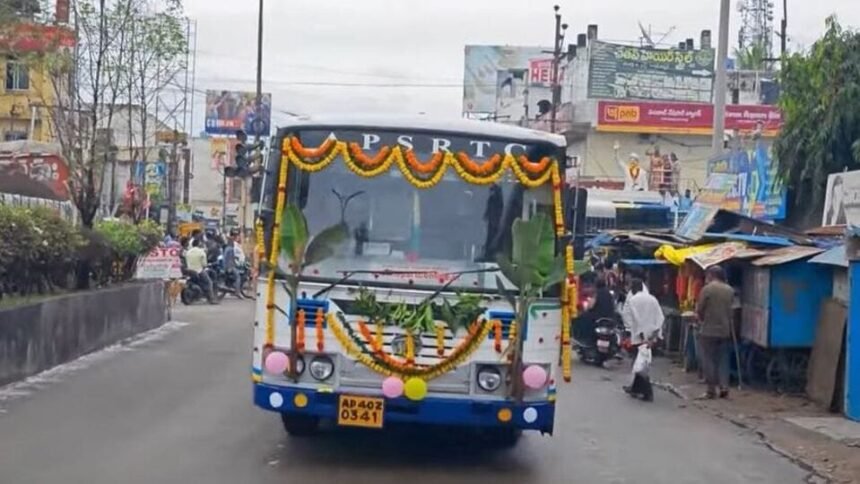 శ్రీరామనవమి శ్రీరామనవమి .. భద్రాచలానికి భద్రాచలానికి ఆర్టీసీ ప్రత్యేక ప్రత్యేక సర్వీసులు ..