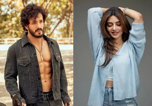 శ్రీలీలతో అఖిల్ లవ్ లవ్ .. రంగంలోకి రంగంలోకి నాగార్జున ..!