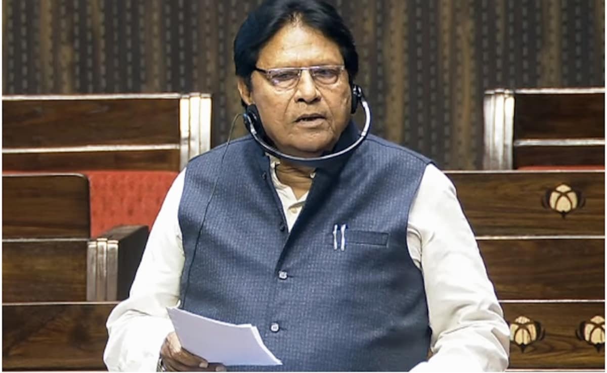 సమాజ్ వాదీ పార్టీ ఎంపిని చంపేస్తానని బెదిరించినందుకు కర్ణి సేన నాయకుడు కేసును ఎదుర్కొంటున్నాడు