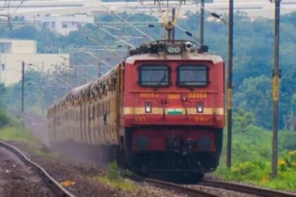 సౌత్ సెంట్రల్ రైల్వే: ప్రయాణికులకు ప్రయాణికులకు .. 12 రైళ్లు రైళ్లు .. 11 దారి దారి మ‌ళ్లింపు .. పూర్తి పూర్తి వివరాలు వివరాలు వివరాలు