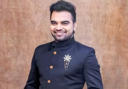 స్క్రీన్ సైజు మారింది తప్ప తప్ప ఎంటర్టైన్మెంట్ సైజు సైజు సైజు ..