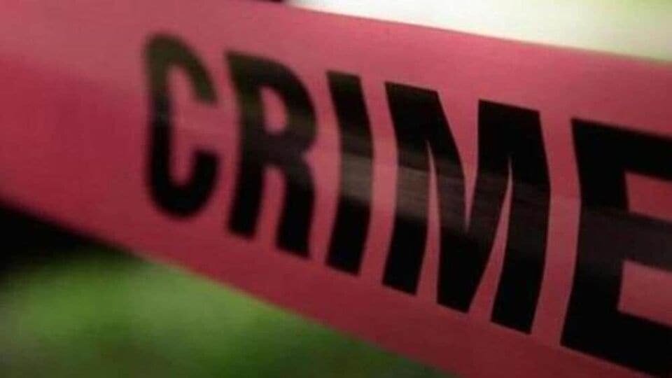 . 20 కోట్ల అప్పు; ఒకే కుటుంబానికి చెందిన ఏడుగురు ఆత్మహత్య; కారులో కారులో