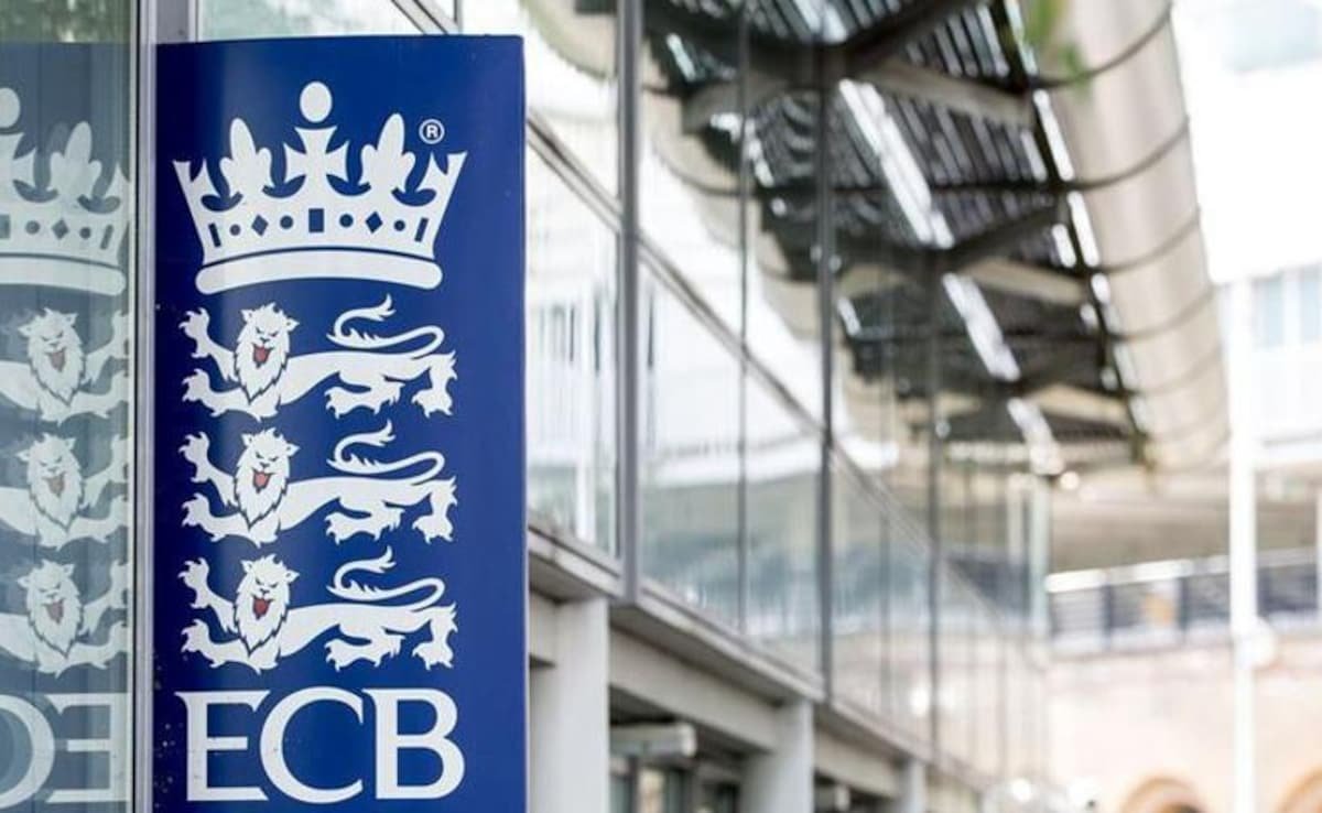 ECB బార్స్ లింగమార్పిడి ఆటగాళ్లను మహిళల క్రికెట్ నుండి తక్షణ ప్రభావంతో