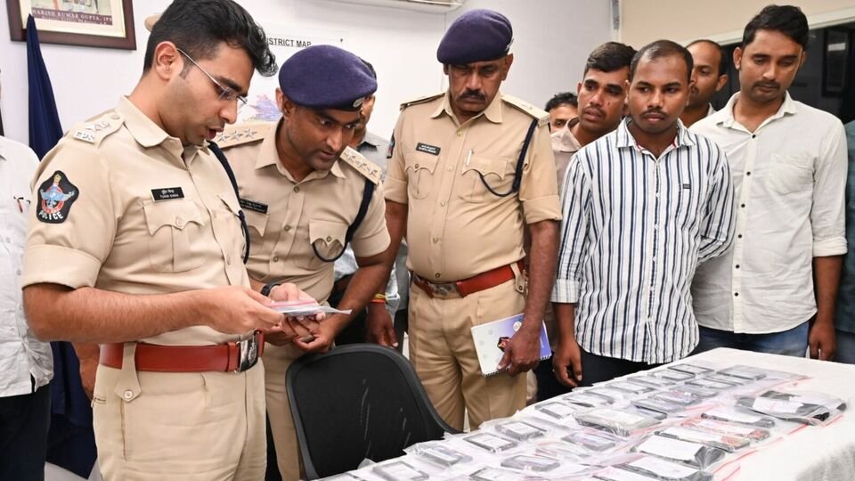 అనకాపల్లిలో అనకాపల్లిలో కాల్‌… అమెరికాలో అమెరికాలో అమెరికాలో .. భారీ భారీ క్రైం క్రైం గుట్టు రట్టు ఏపీ ఏపీ ఏపీ ఏపీ