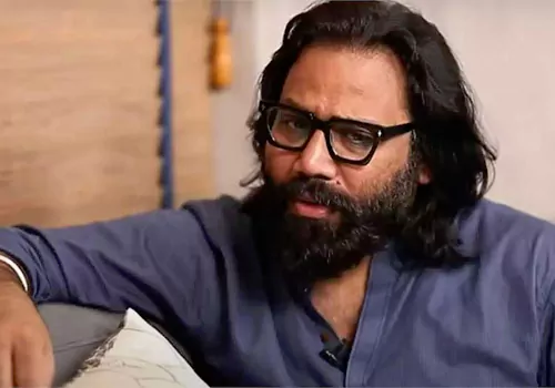 ఆమె ఏం చేసినా పిల్లి స్థంబాన్ని గీరడం గీరడం లాంటిది .. ఈ హీరోయిన్ ని ని!