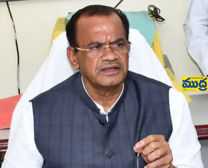 ఆసుపత్రుల భవన నిర్మాణాల జాప్యం జాప్యం