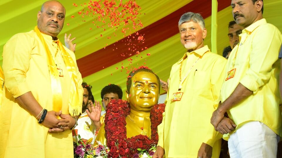 ఈసారి కడపలో 10 కి పది పది స్థానాల్లో గెలుస్తాం .. రాయలసీమ రాయలసీమ తీర్చుకోడానికే కడపలో కడపలో మహానాడు నిర్వహణ -.