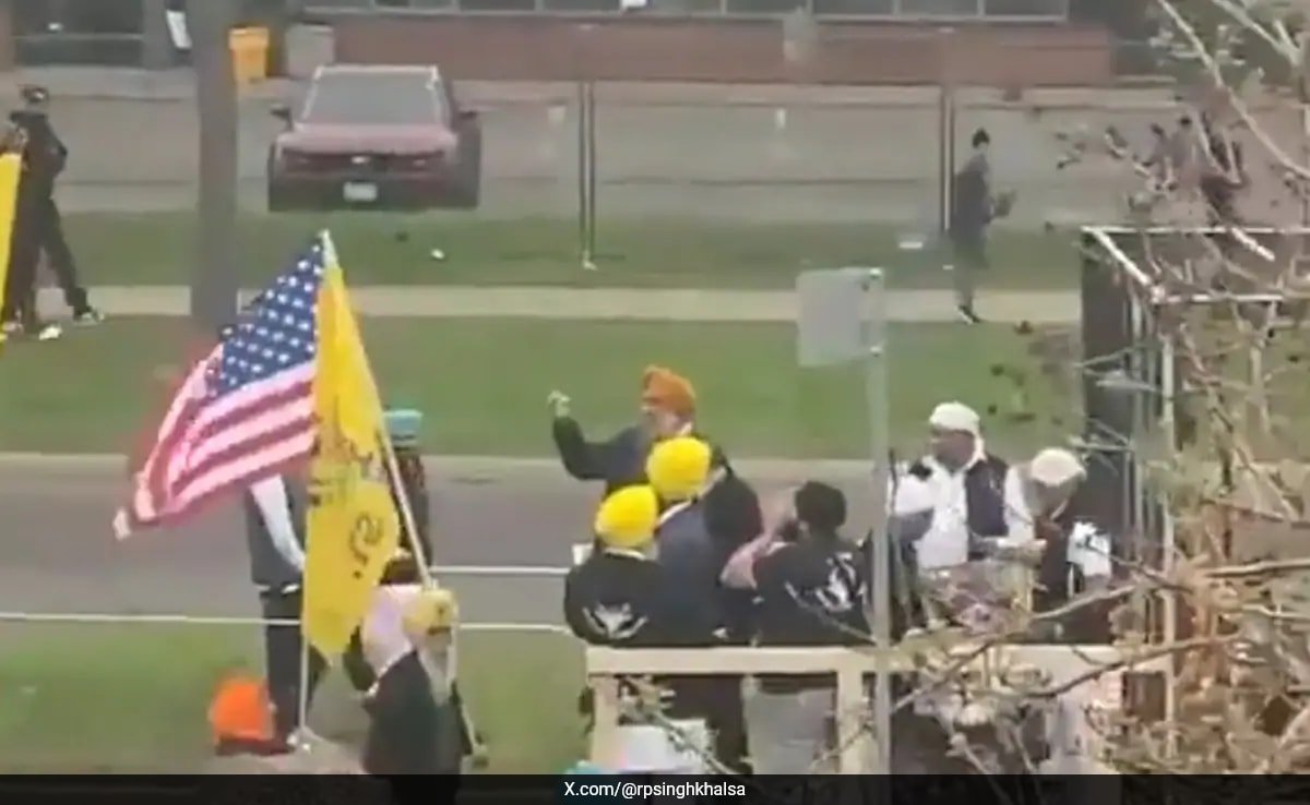 కవాతులో "ఆమోదయోగ్యం కాని చిత్రాలపై" భారతదేశం కెనడాతో నిరసన తెలుపుతుంది