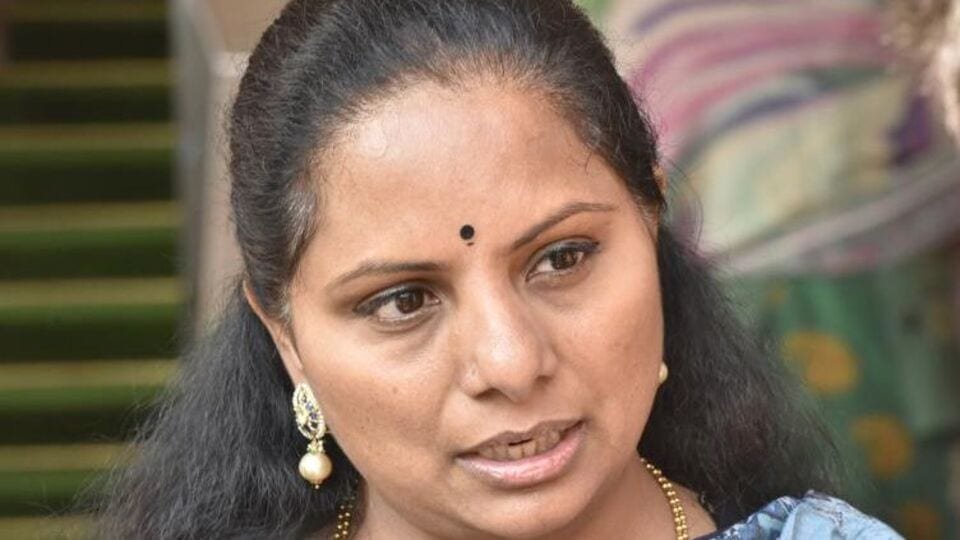 కవిత కవిత, హరీశ్ హరీశ్ విధేయత: చీలిక అంచున బీఆర్ఎస్ బీఆర్ఎస్