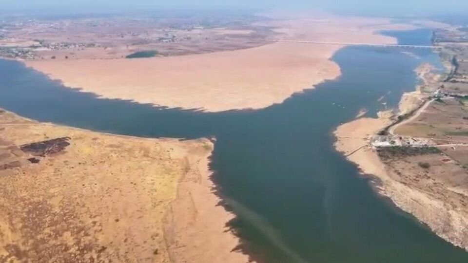 కాళేశ్వరంలో ఘనంగా ప్రారంభమైన ప్రారంభమైన సరస్వతీ పుష్కరాలు .. వేకువ జామున నదీ స్నానాలు ప్రారంభం ప్రారంభం